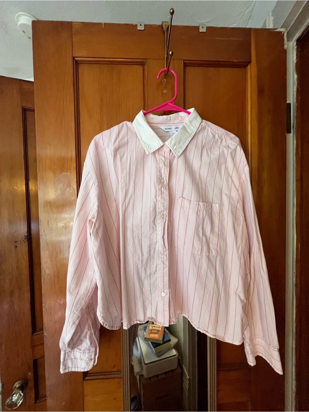 Old Navy Pink Cropped Striped Button-Down Shirt with White Collar